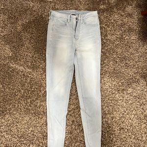 AE light wash skinny jeans